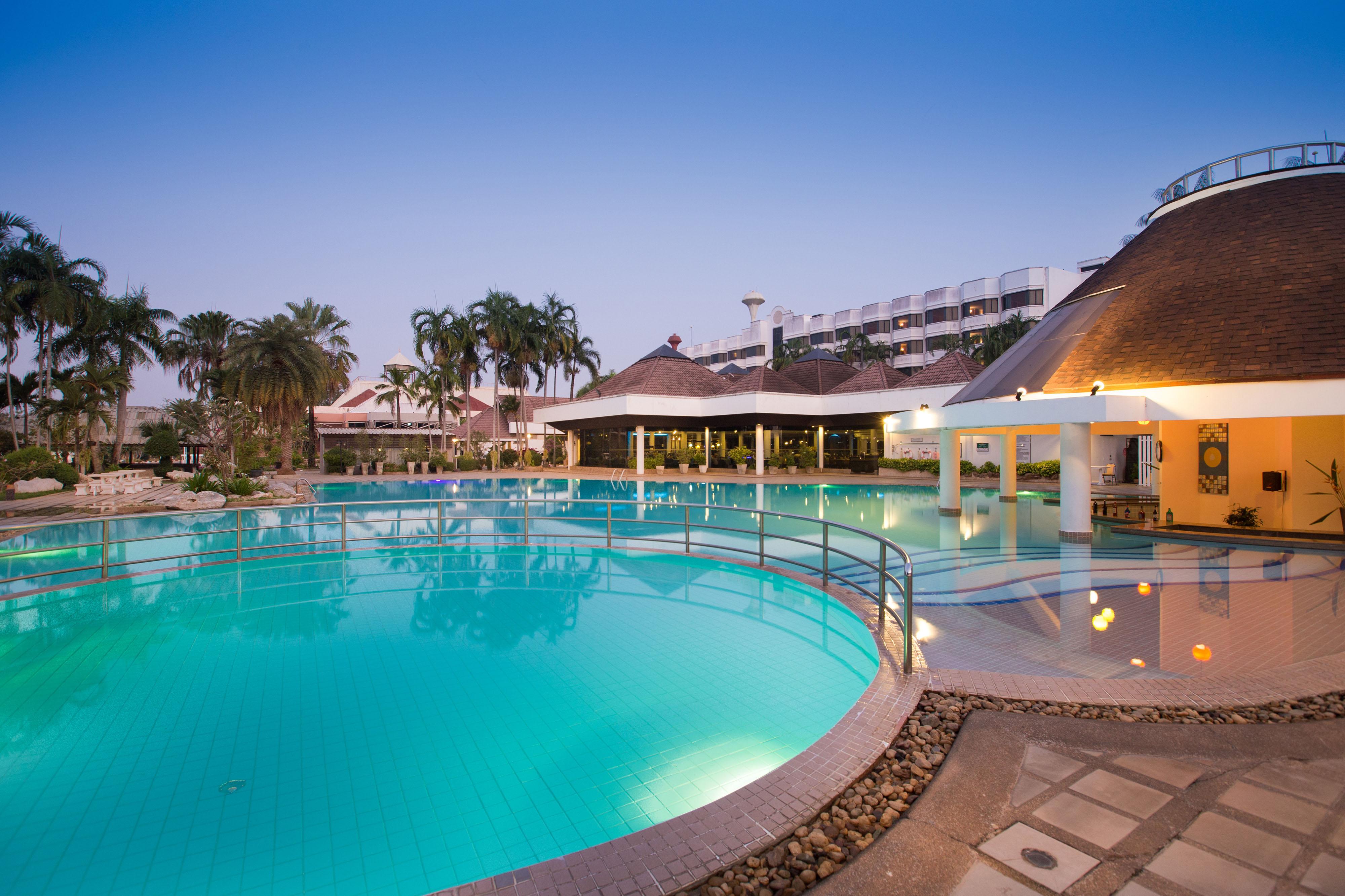 The Imperial Hotel & Convention Centre Phitsanulok Dış mekan fotoğraf